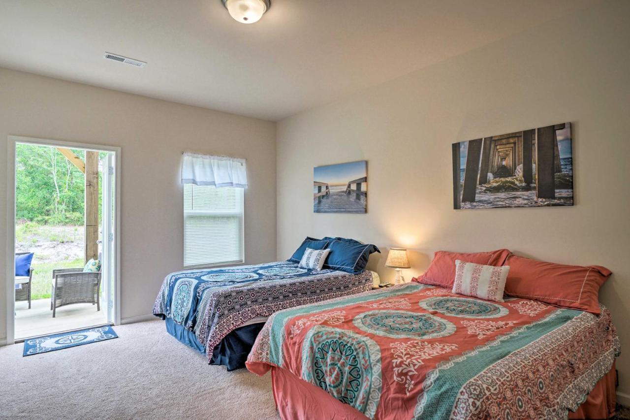 Modern Coastal Condo With Patio 1 Mi To Beaches! Carolina Beach Eksteriør billede