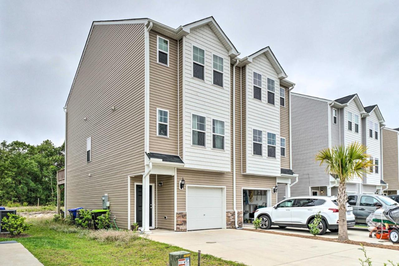 Modern Coastal Condo With Patio 1 Mi To Beaches! Carolina Beach Eksteriør billede